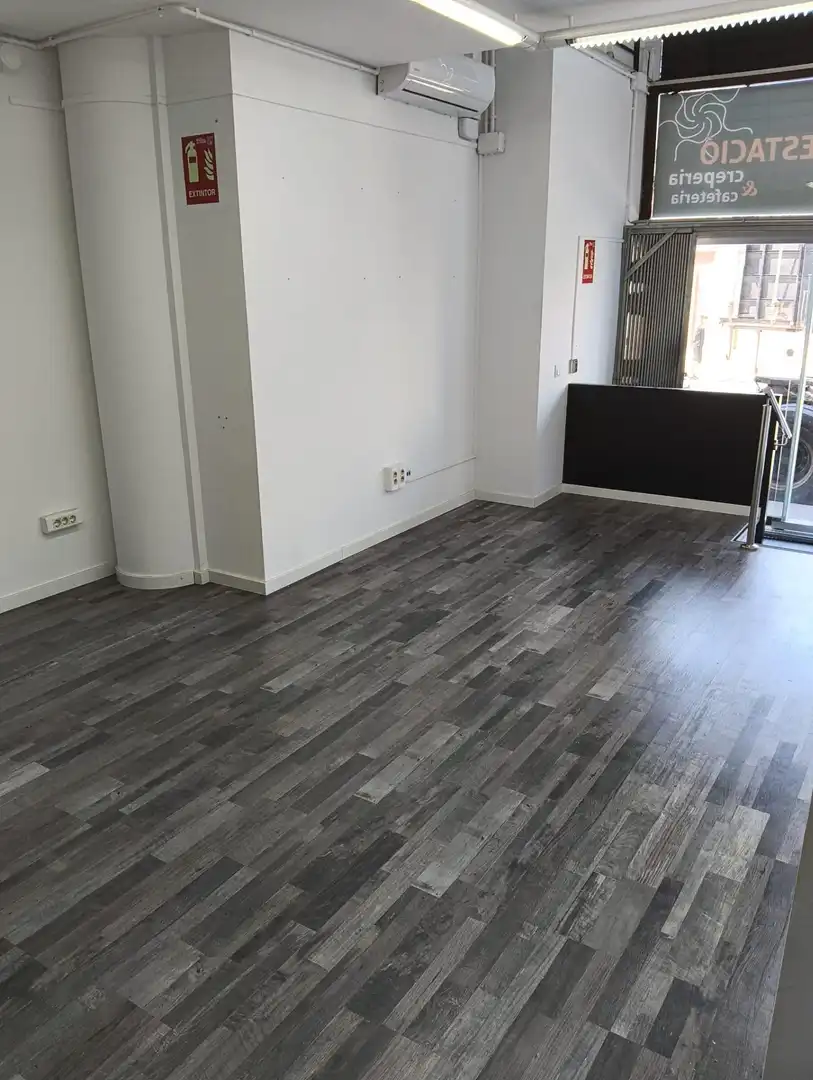 Local comercial en Sabadell - Foto 5