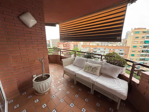 Piso en pujades, 19