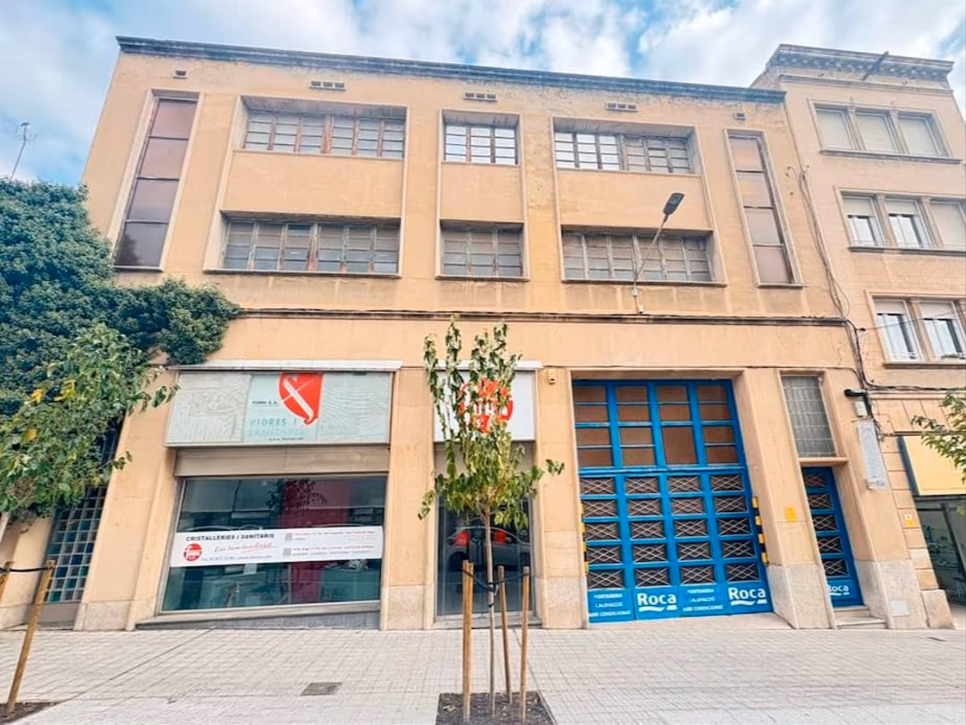 Local comercial en  Carrer de Saclosa 8 - Foto 1