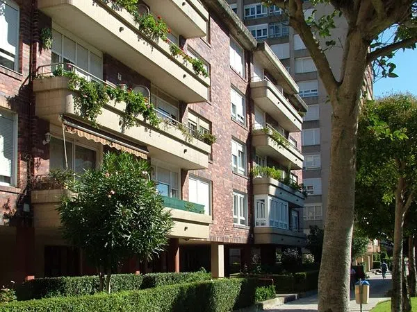 Piso en avenida Herrera Oria, 20 - Foto 2