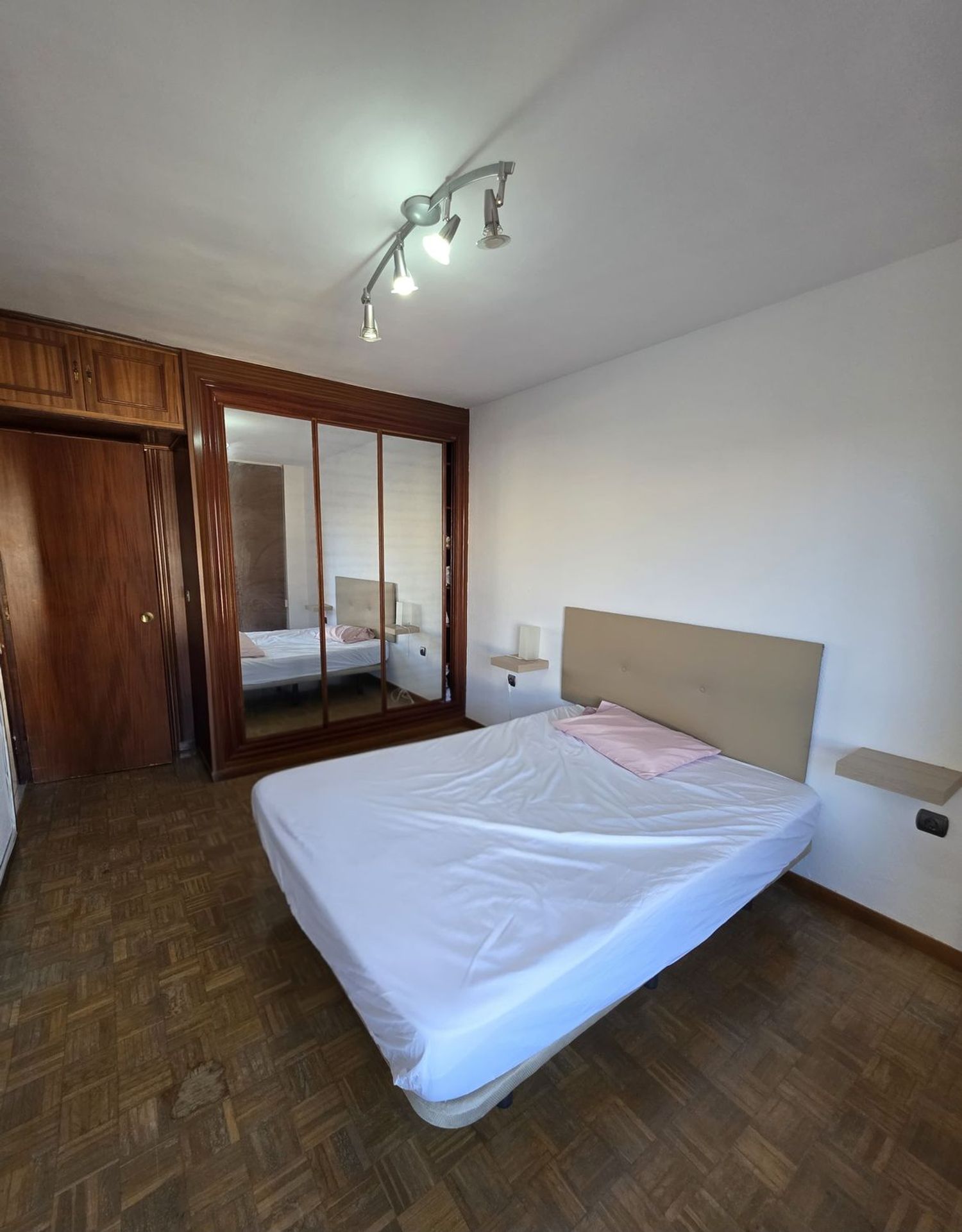 Piso en calle Mauricio Moro Pareto, 7 - Foto 7