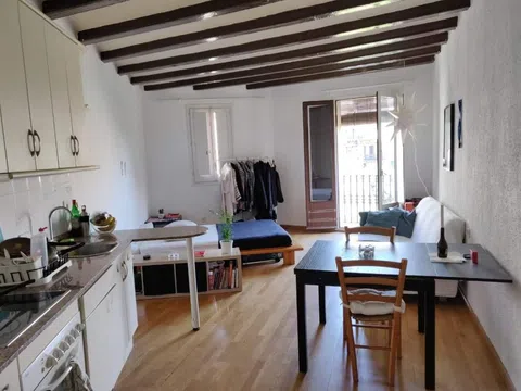 Estudio en calle de Muntaner, 85