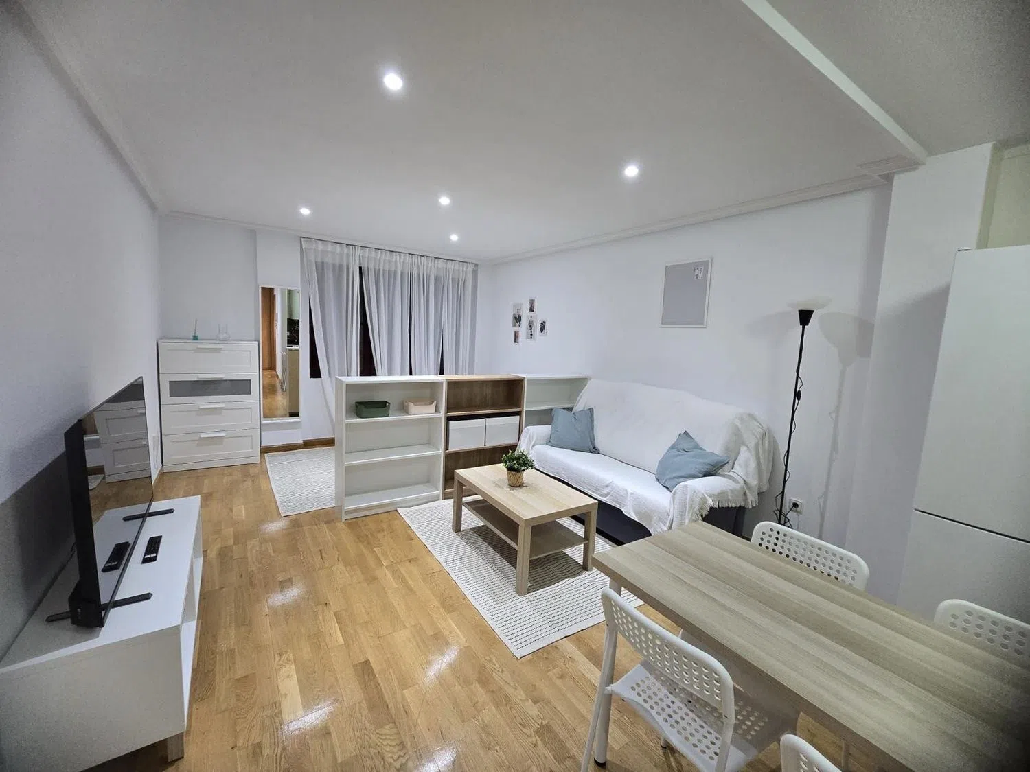 Estudio en calle Luis Sala Balust, 39 - Foto 1