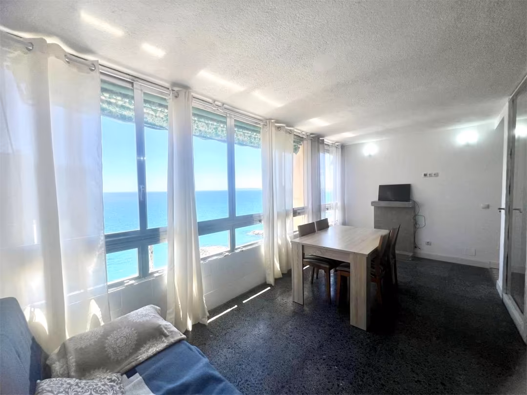 Piso en  Avenida de Villajoyosa 95