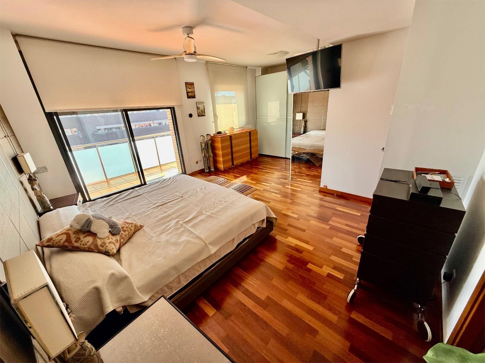 Piso en  Camí Antic de València 49 - Foto 9