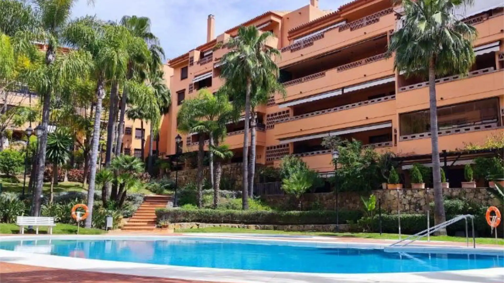 Piso en  Avenida Conde Rudi 4 - Foto 2