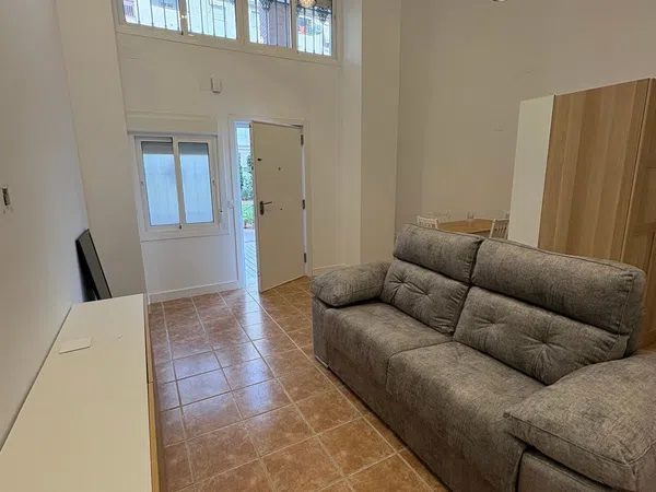 Estudio en Calle Eugenio Oneguin, Cortijo Alto - Foto 1
