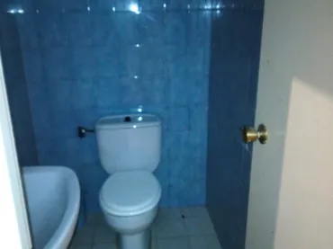 Local comercial en Burjassot - Foto 2