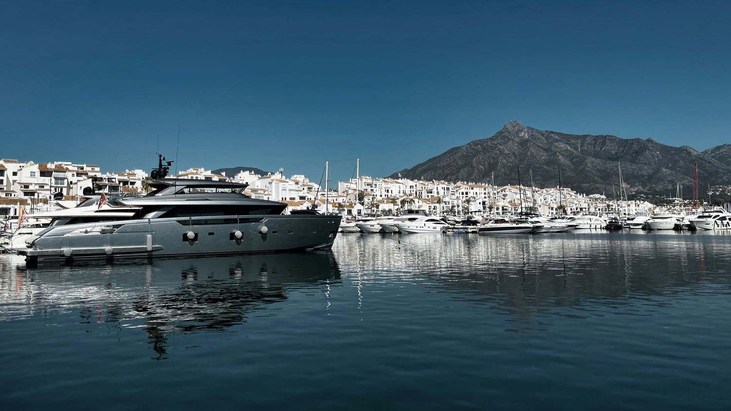 Piso en Barrio Nueva Andalucía - Foto 1