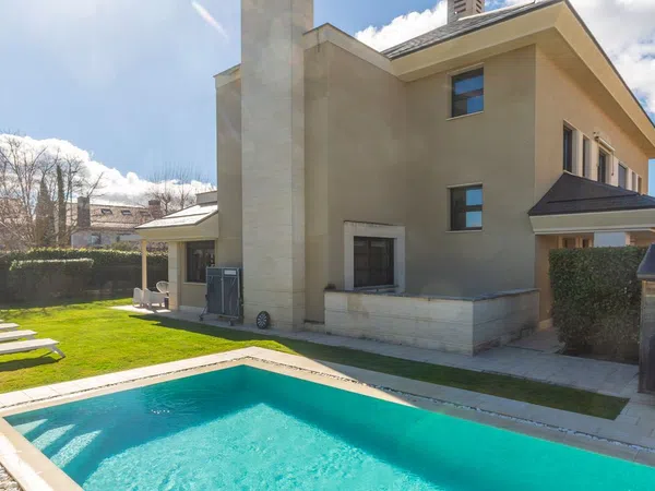 Chalet pareado en Barrio Valdemarín - Foto 5