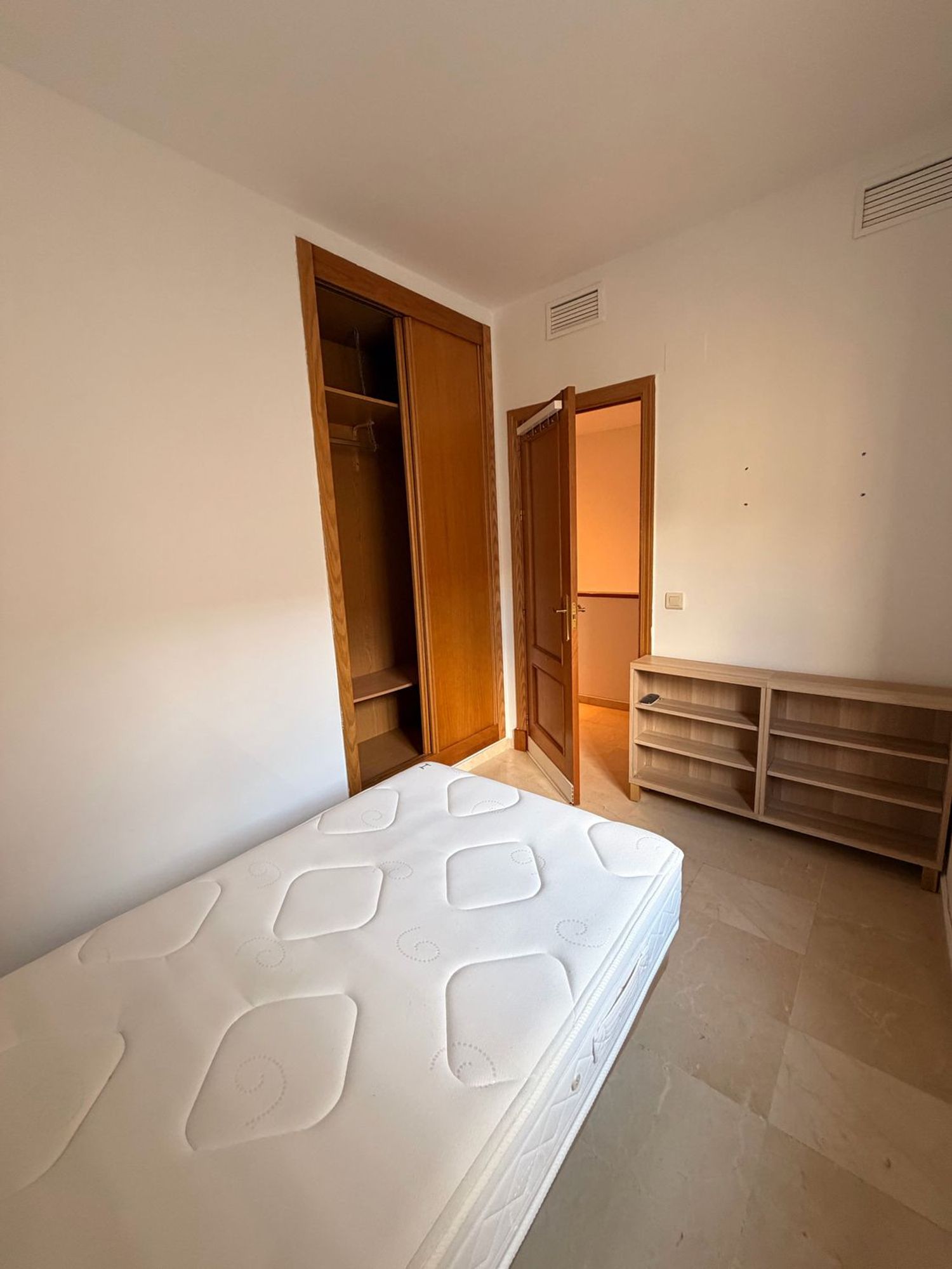 Chalet adosado en Barrio Pozoalbero - Foto 16