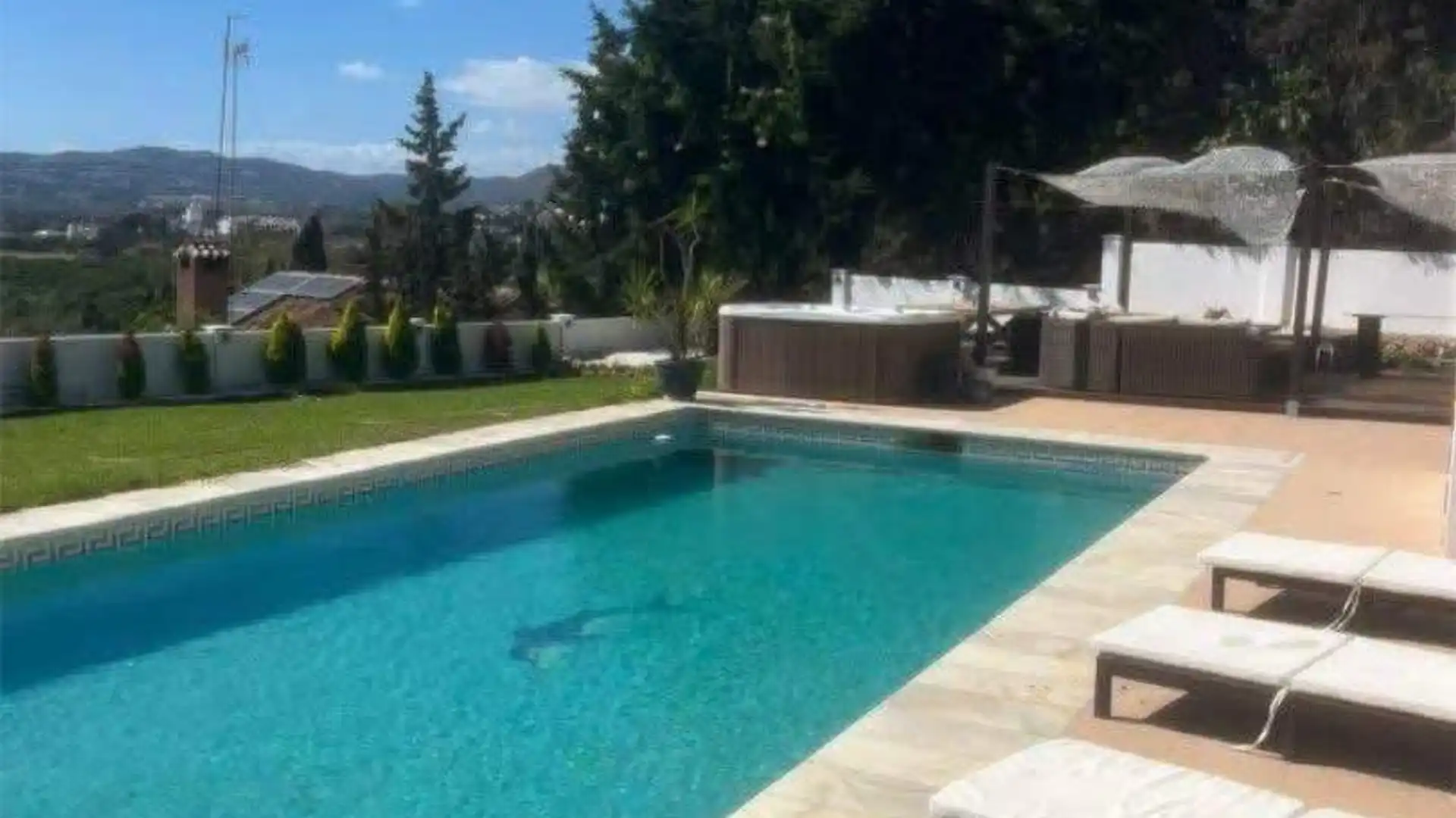 Chalet en  Calle Sierrezuela 152 - Foto 2