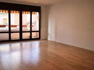 Piso en  Carrer Doctor Combelles 3 - Foto 2