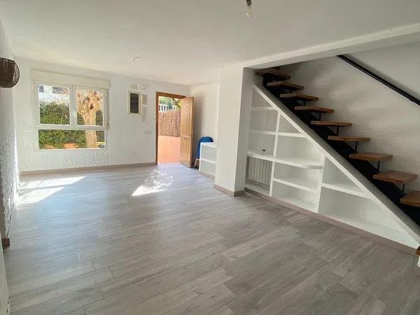 Chalet pareado en Barrio Zona Pueblo - Foto 2