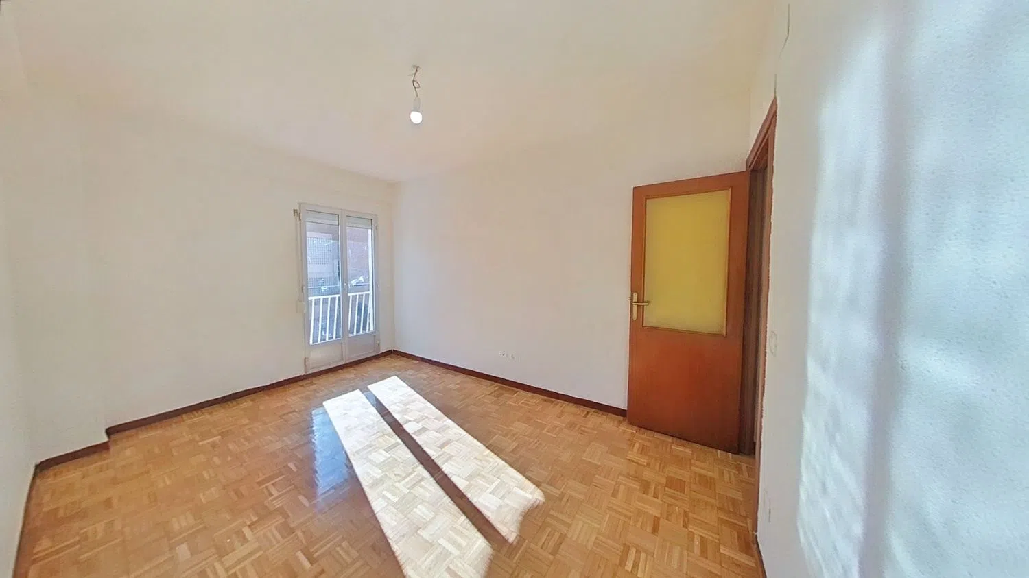 Piso en Barrio Zofío - Foto 1