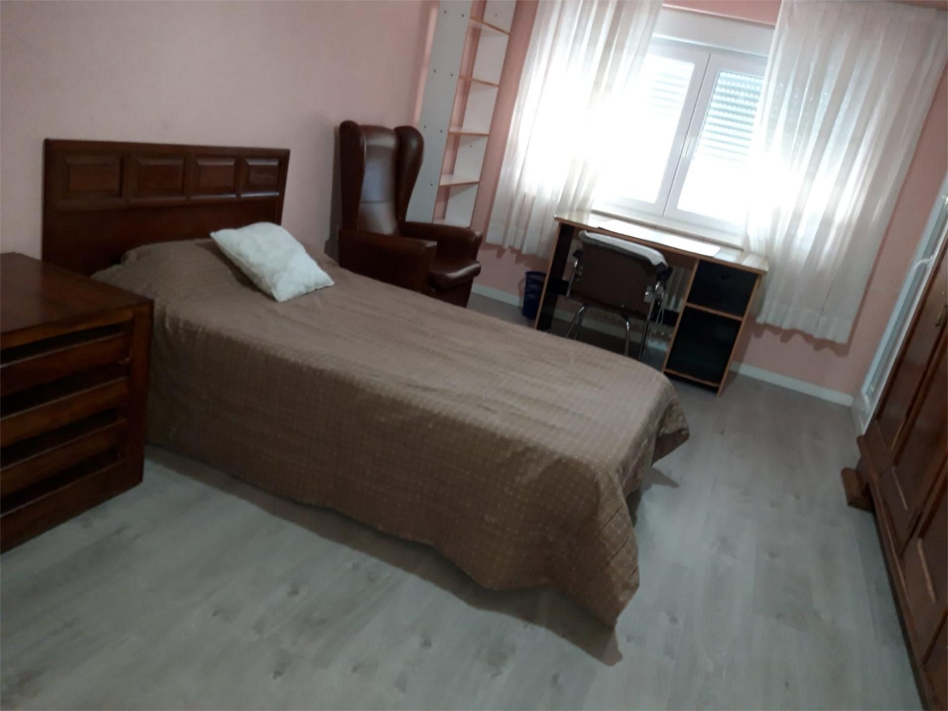 Piso en  Avenida de Villamayor 10 - Foto 11