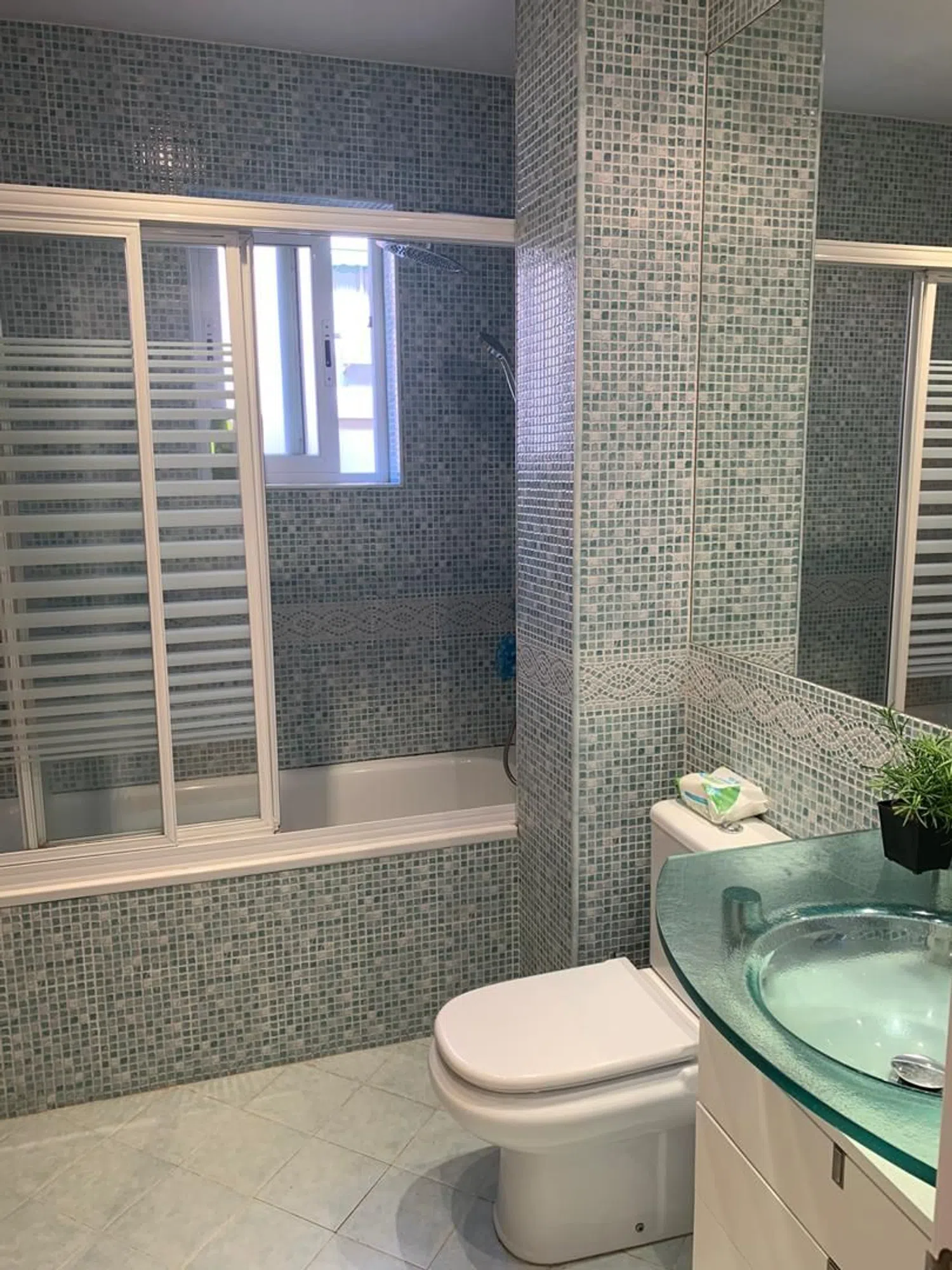 Piso en calle de la Infanta Mercedes, 16 - Foto 10