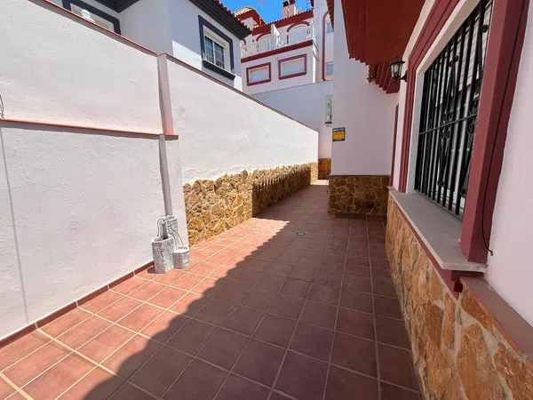 Casa o chalet independiente en Calle Lorenzo Valla, 12, Fuente Alegre - El Chaparral - Los Morales - Foto 1