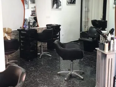 Local comercial en  Avenida de Pino Montano 121 - Foto 1