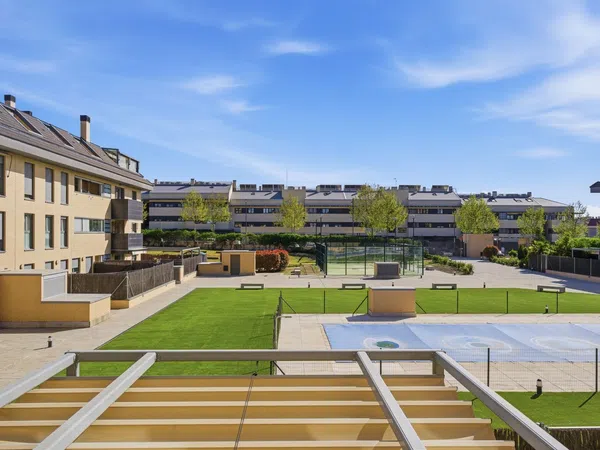 Piso en calle Cristóbal Colón, 6 - Foto 1