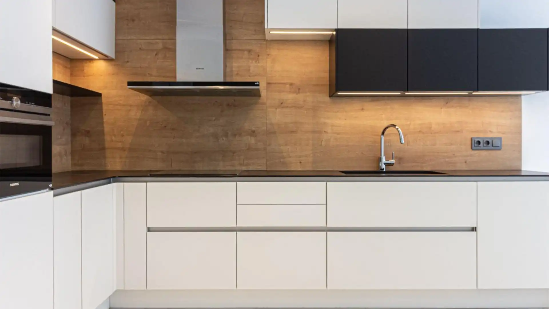 Casa adosada en  Carrer del Rector 31 - Foto 2