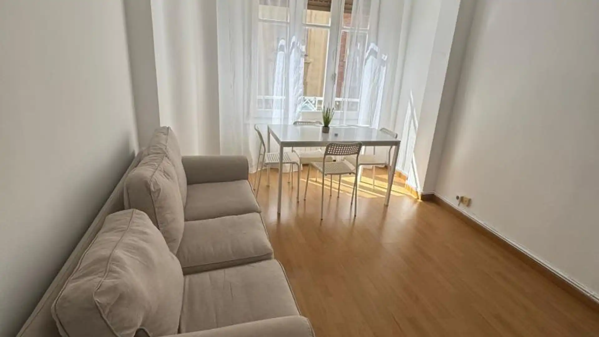 Piso en  Calle de Laguna de Rins 4 - Foto 13