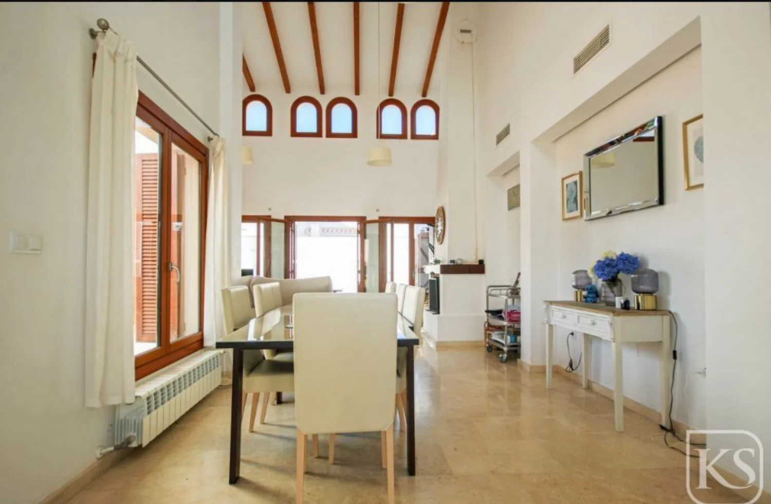 Casa independiente en calle Berilo, 8