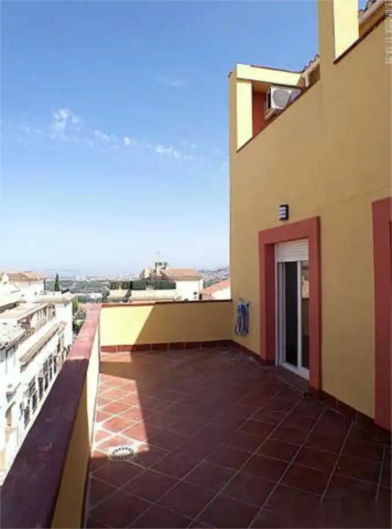 Piso en La Zubia - Foto 4