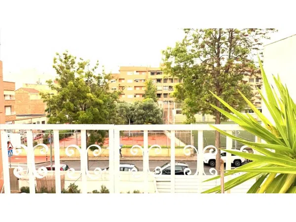 Ático en Calle de Luis Vives - Foto 1