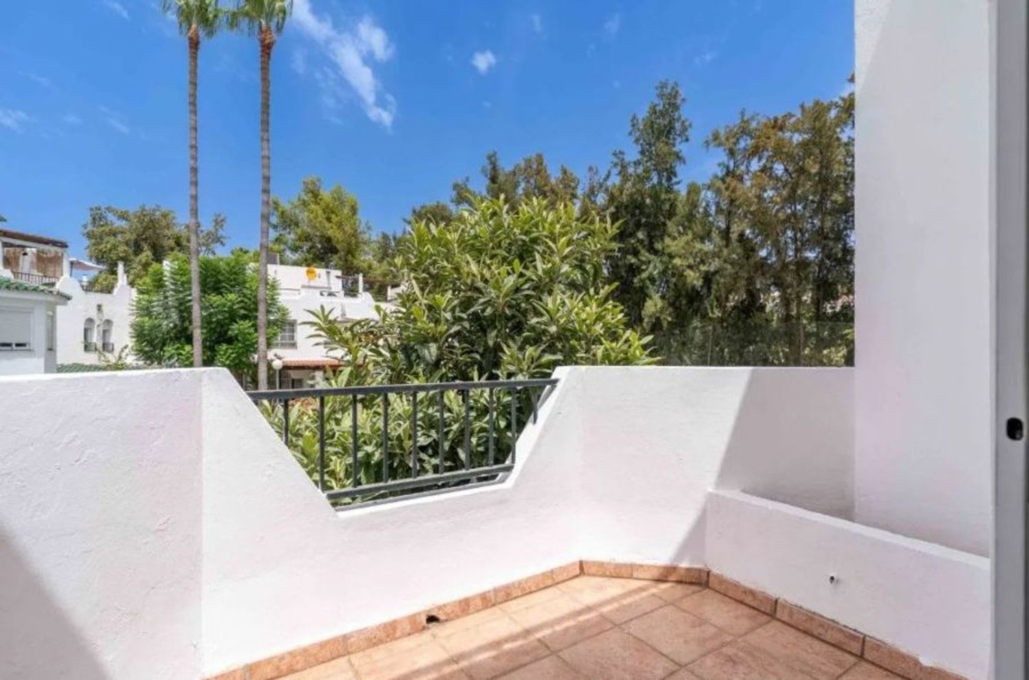 Chalet adosado en Barrio Los Naranjos - Foto 7