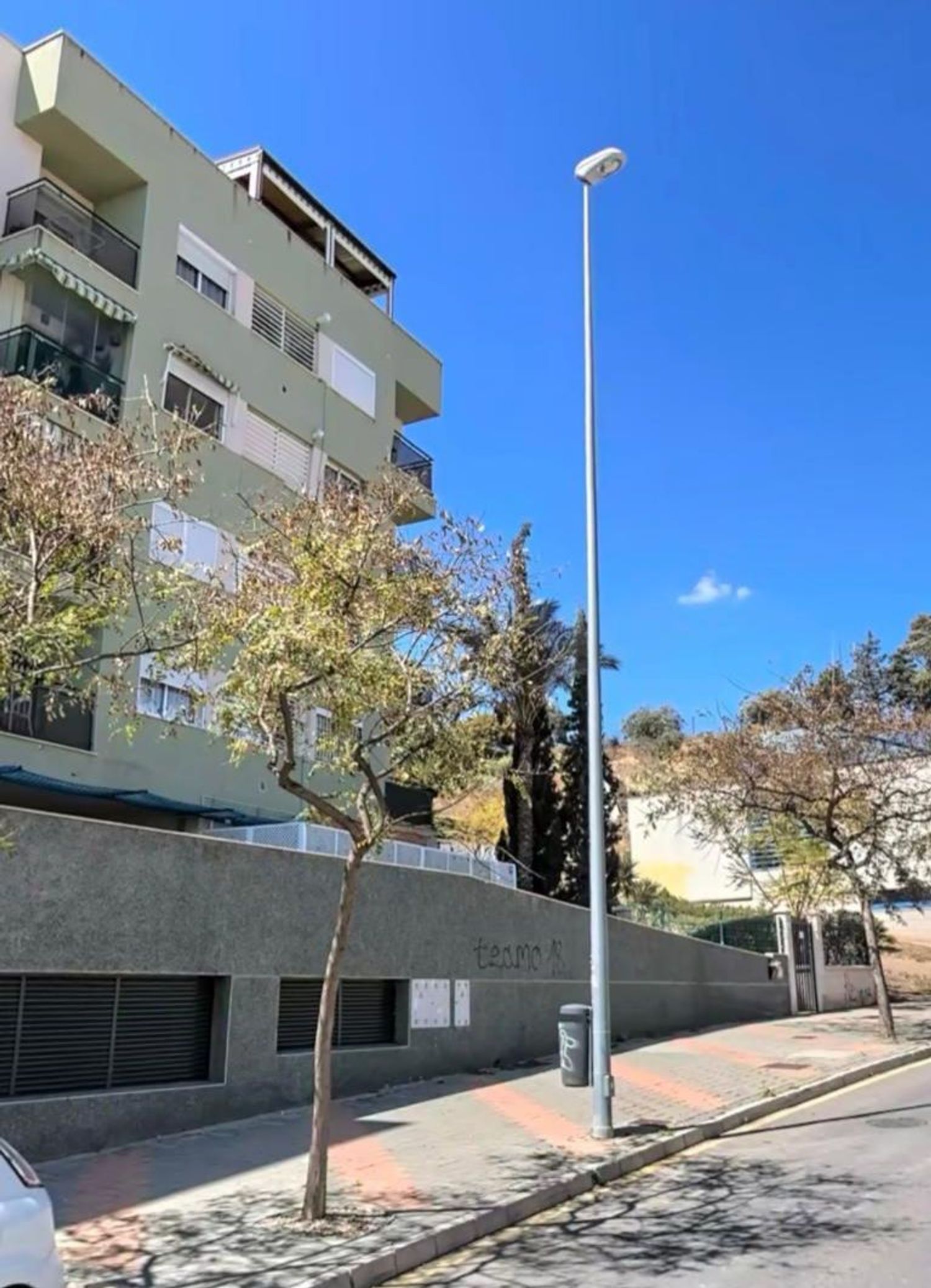 Piso en Barrio Los Almendros - El Limonero - El Tomillar - Foto 2