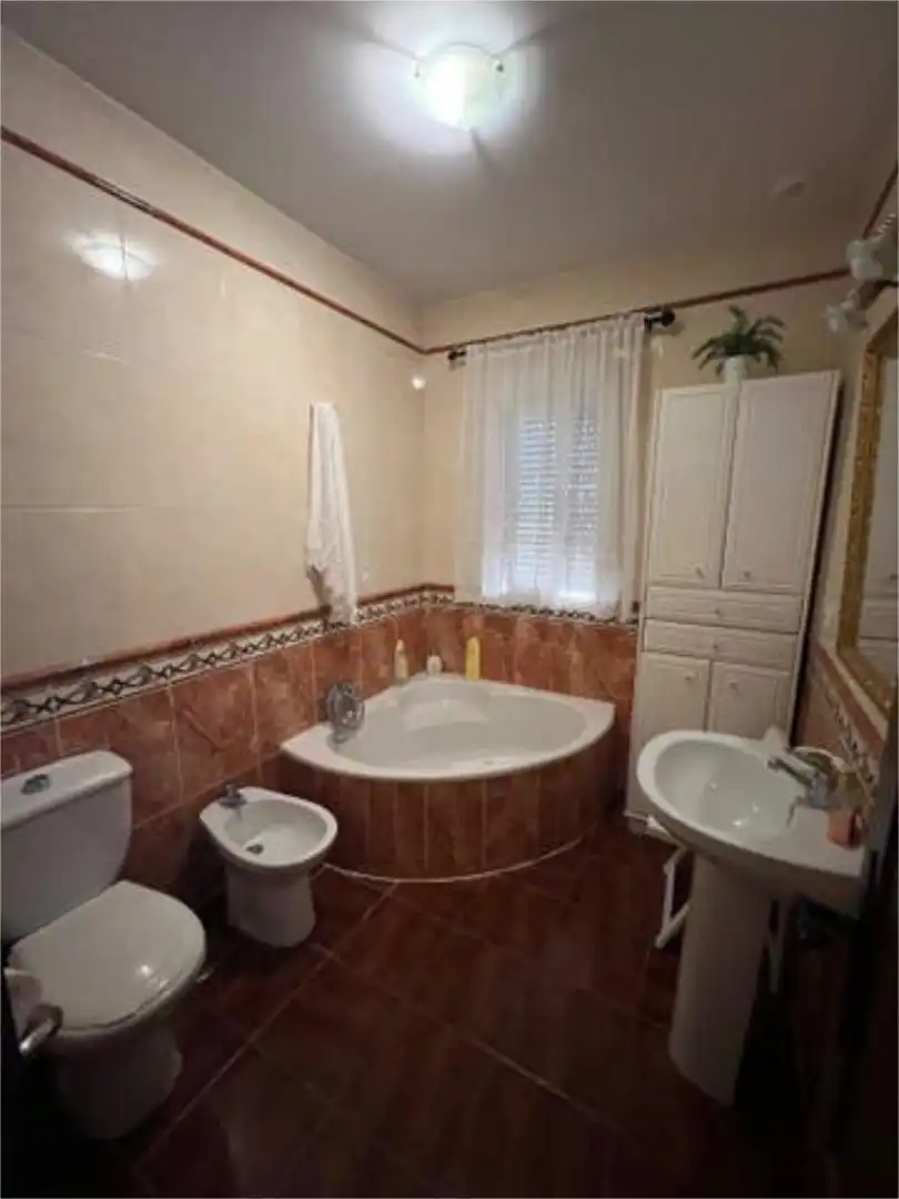 Casa adosada en Hotel los gallos urbano - Foto 6