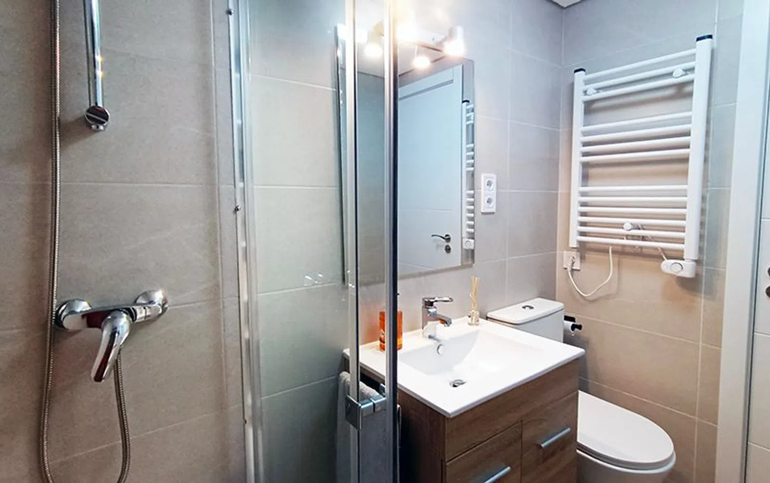 Piso en avenida de Alberto Alcocer, 32 - Foto 3