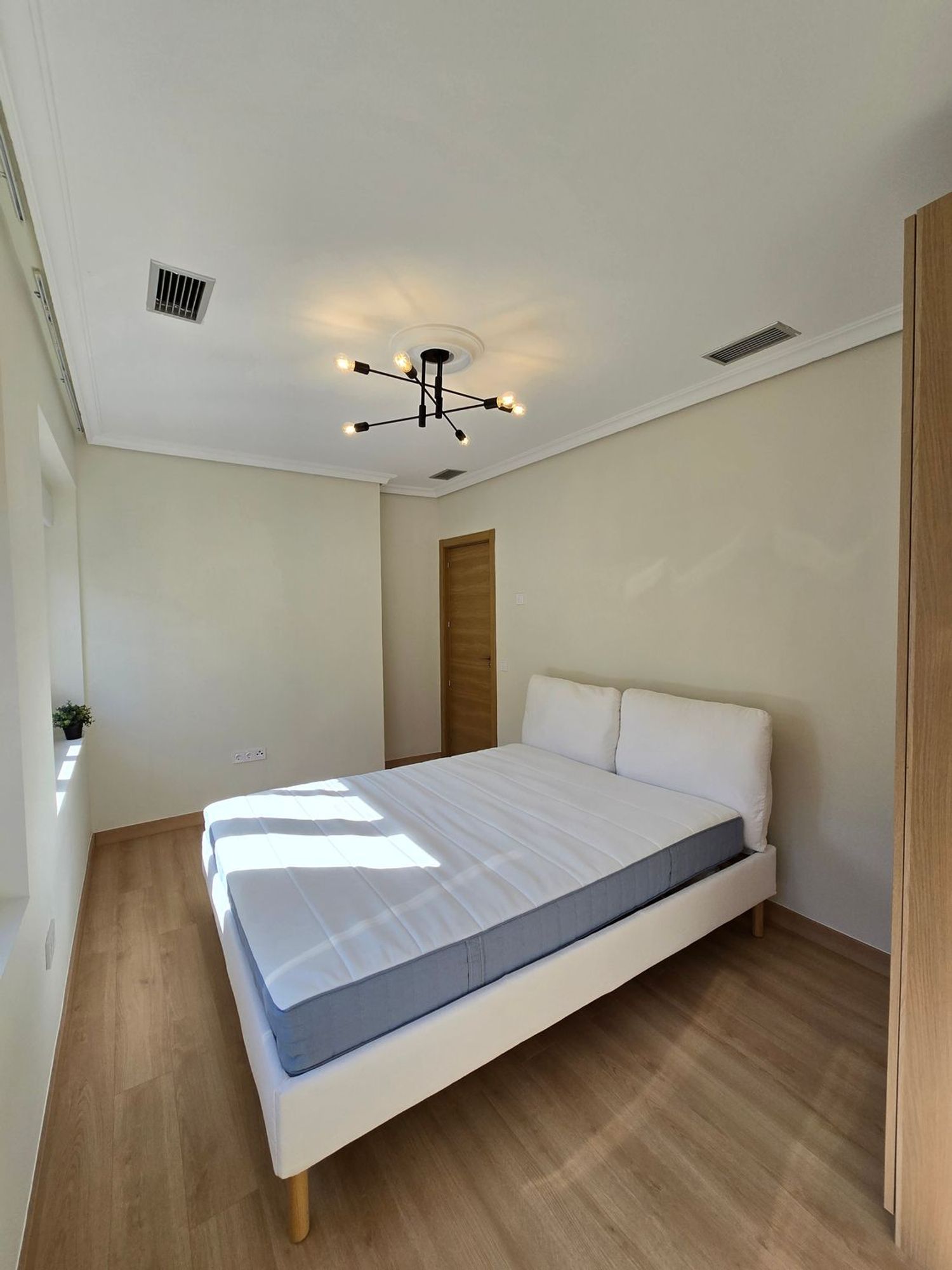 Piso en Calle Victor Chavarri, 5, Salesas-Foncalada-Campoamor - Foto 3