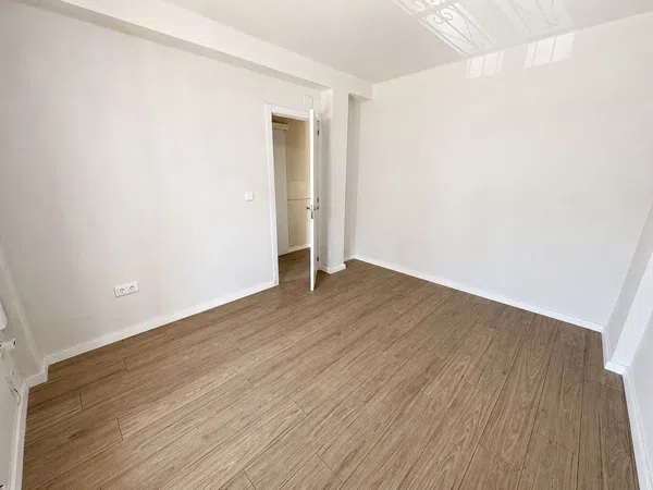Piso en Calle Tarrasa, 222, Huerta de la Reina - Foto 5
