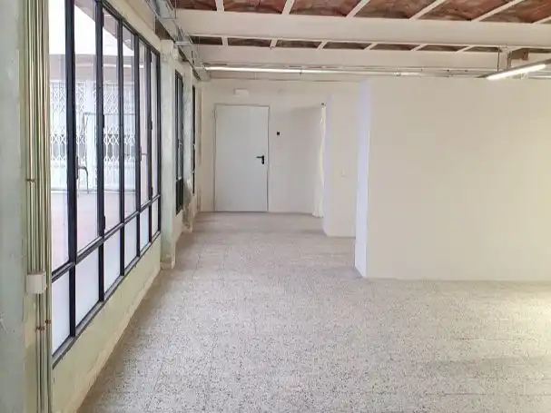 Local comercial en  Carrer Clotet 9 - Foto 2