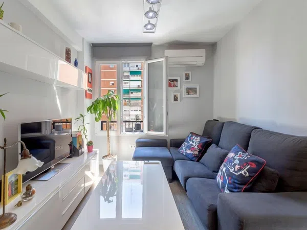 Piso en plaza de Arteijo, 11