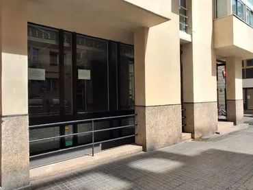Local comercial en  Carrer dels Madrazo 54 - Foto 1
