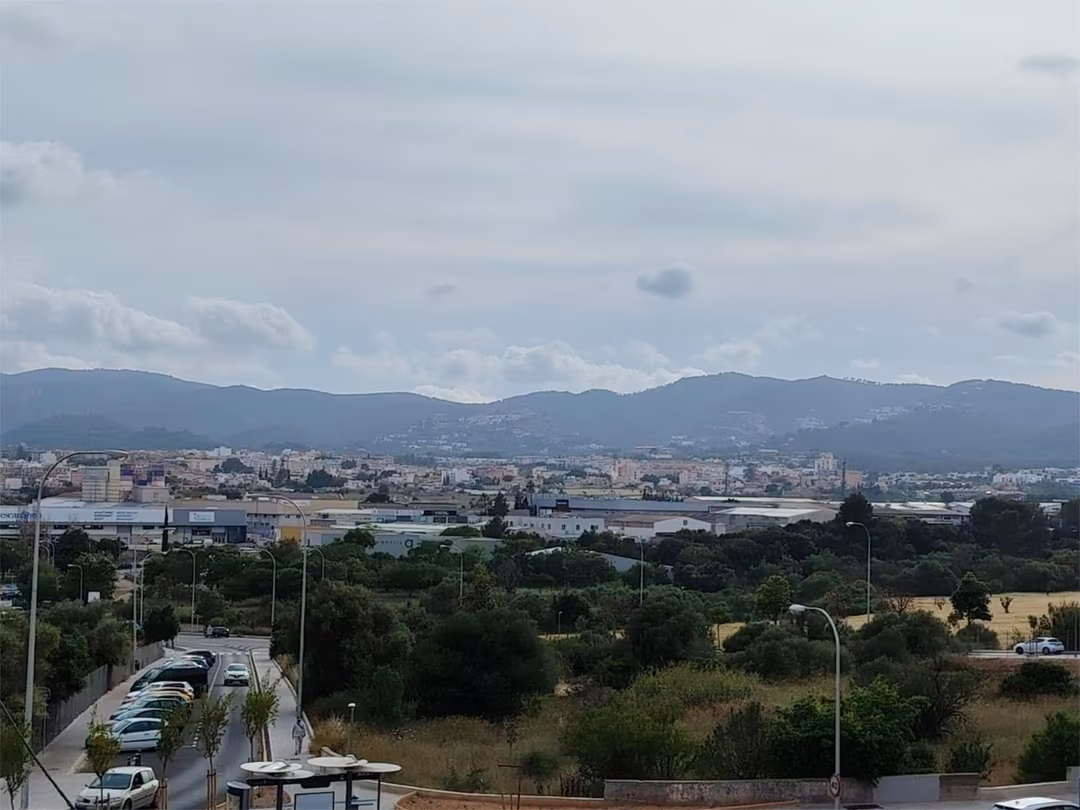 Piso en  Carrer de la Reina Sança de Nàpols 10 - Foto 4