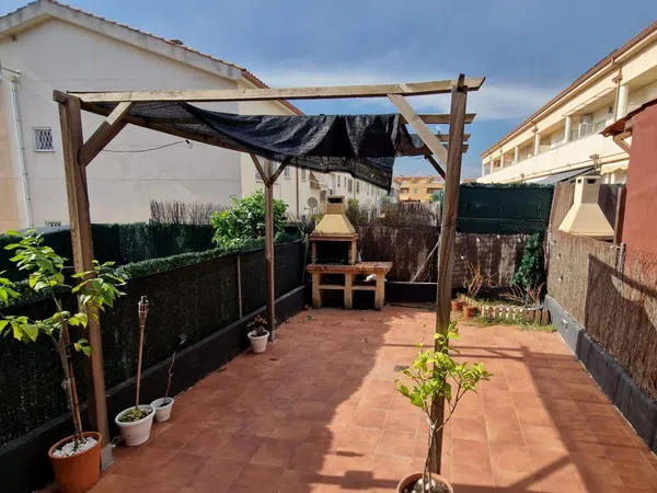 Chalet adosado en Palau-Solità i Plegamans - Foto 13
