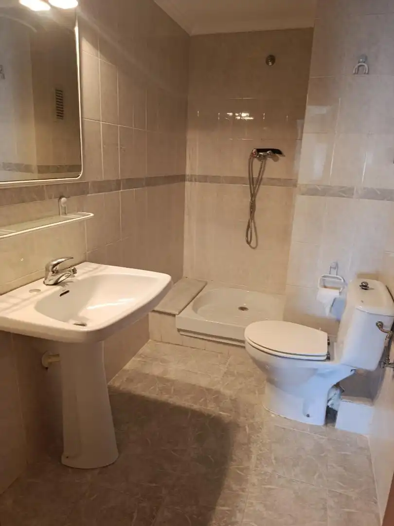 Piso en  Avinguda d'Almansa 14 - Foto 4