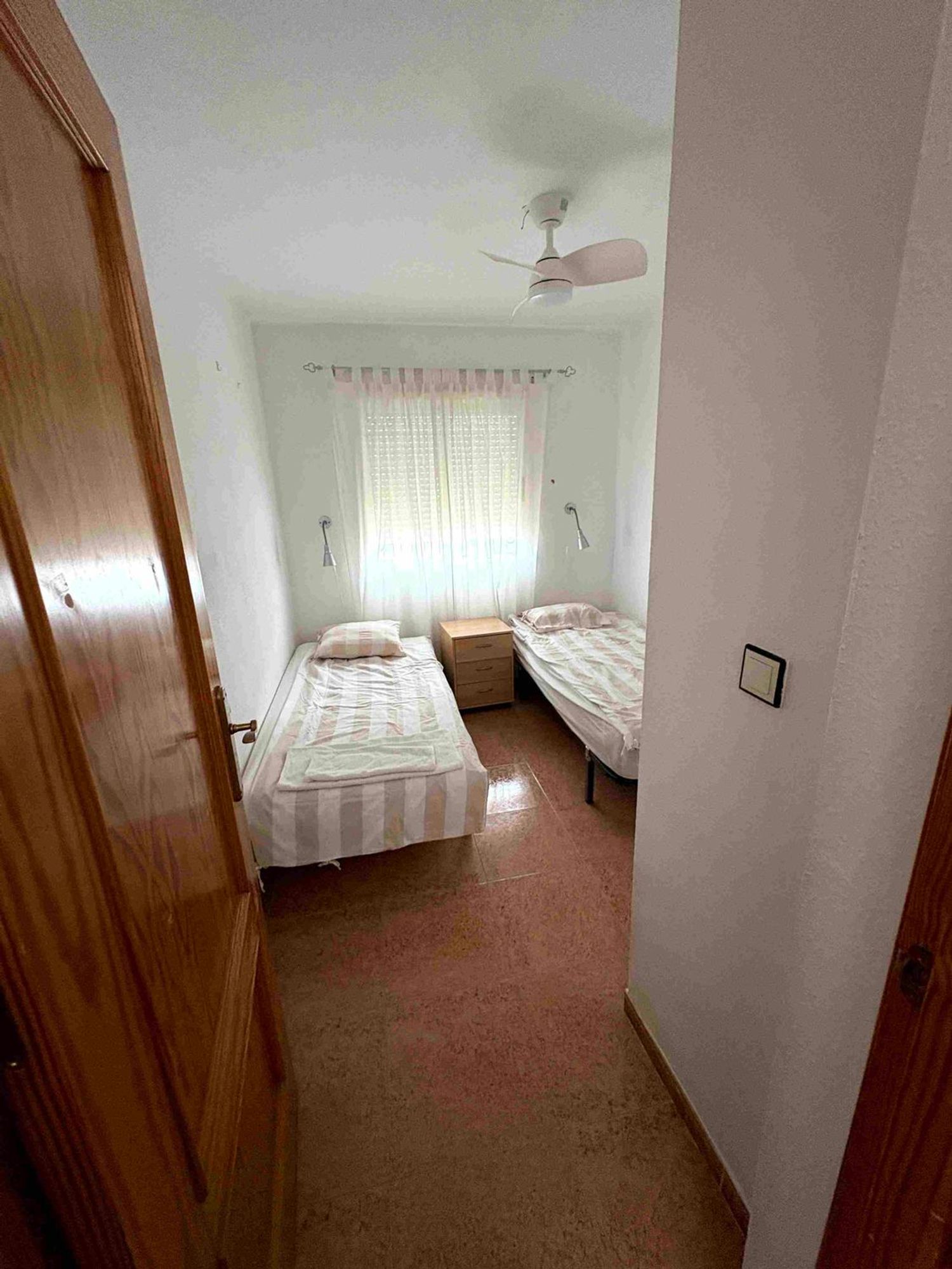 Chalet pareado en Calle Lagunas de Ruidera, 412, Zona Lago - Los Almendros - Foto 11