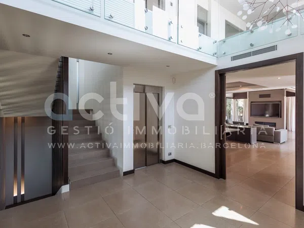 Casa o chalet independiente en Avenida de Jacint Esteva Fontanet, La Miranda - Ciutat Diagonal - Foto 5