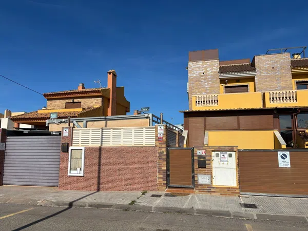 Chalet pareado en Calle Río Segre, 90, Los Belones - Foto 1