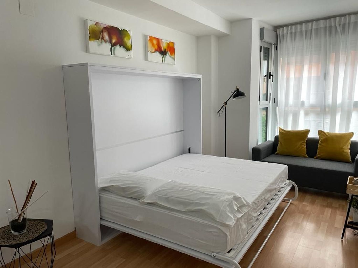 Estudio en avenida de Burjassot, 124