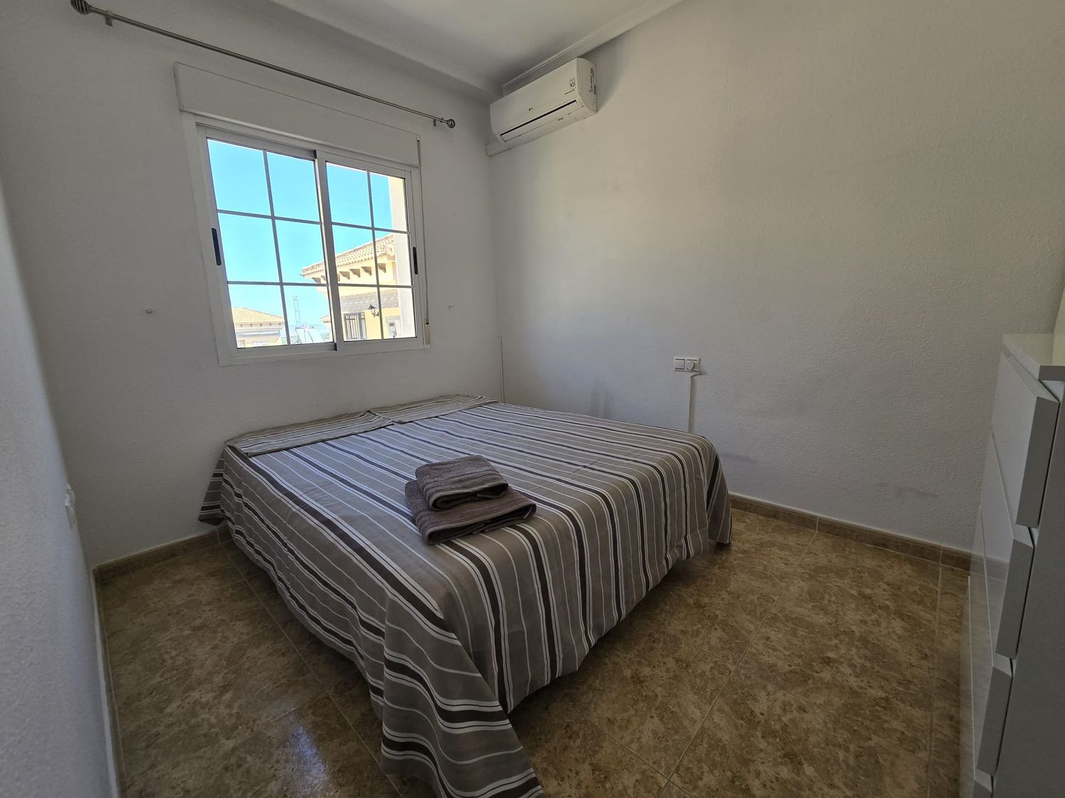 Chalet adosado en Calle Navia, 338, Villamartín - Foto 12