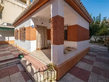 Casa adosada en huetor vega - Foto 2