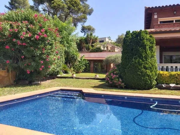 Casa o chalet en Paseo de l'Esparver, Valldoreix - Foto 1
