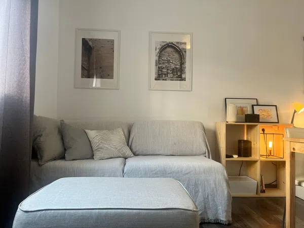 Piso en calle de Sarrión, 11