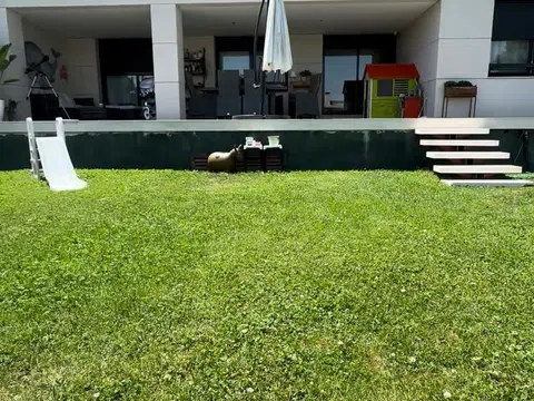Casa independiente en calle Mondalindo, 3